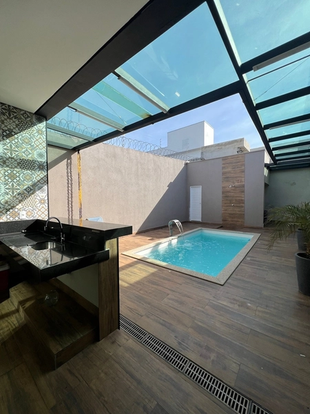 Casa com Piscina por 750 mil: 28ª foto da galeria de imagens do imóvel