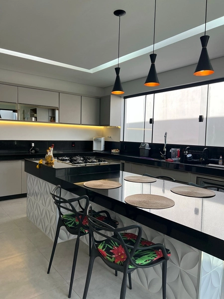 Casa com Piscina por 750 mil: 20ª foto da galeria de imagens do imóvel