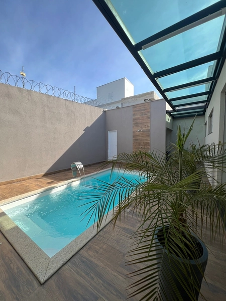 Casa com Piscina por 750 mil: 29ª foto da galeria de imagens do imóvel
