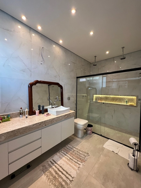 Casa com Piscina por 750 mil: 16ª foto da galeria de imagens do imóvel