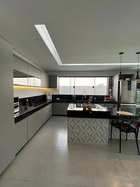 Casa com Piscina por 750 mil: 18ª foto da galeria de imagens do imóvel