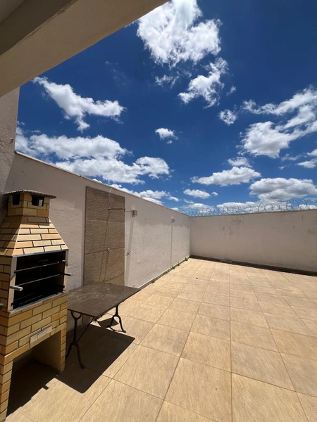 Casa no Alto dos Pinheiros com 2 suítes por 330 mil: 1ª foto da galeria de imagens do imóvel