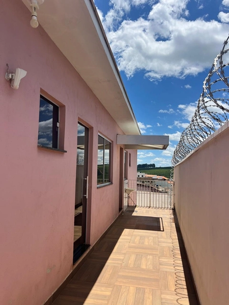 Casa no Alto dos Pinheiros com 2 suítes por 330 mil: 4ª foto da galeria de imagens do imóvel