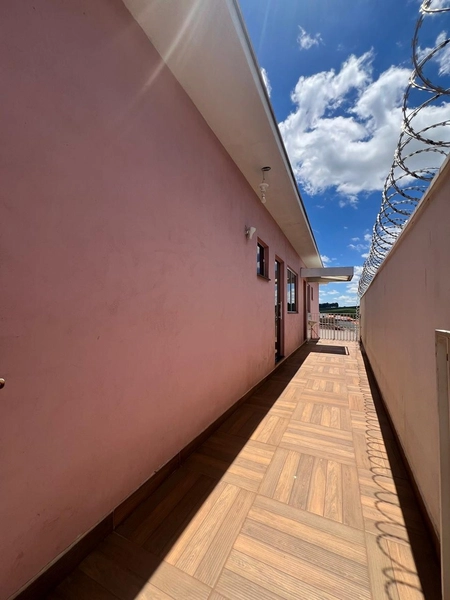 Casa no Alto dos Pinheiros com 2 suítes por 330 mil: 3ª foto da galeria de imagens do imóvel