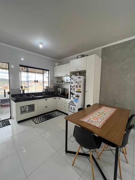 Casa em terreno inteiro por 350 mil: 8ª foto da galeria de imagens do imóvel