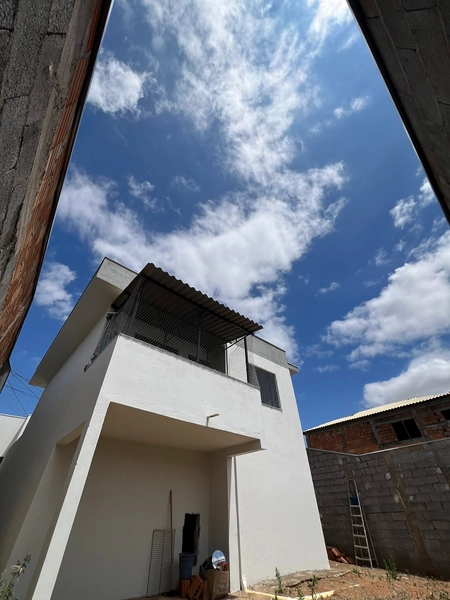 Casa em terreno inteiro por 350 mil: 23ª foto da galeria de imagens do imóvel