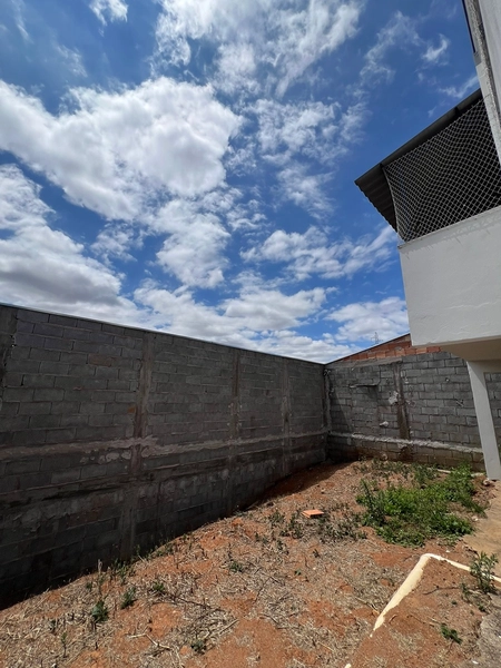 Casa em terreno inteiro por 350 mil: 24ª foto da galeria de imagens do imóvel