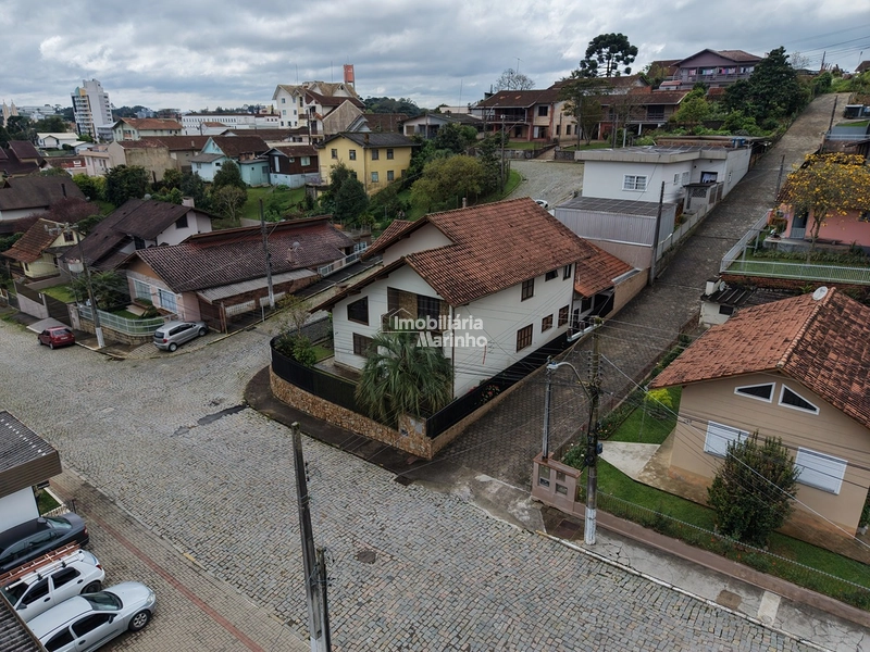Residência com 4 quartos e suíte no centro de São Bento do Sul!!: 2ª foto da galeria de imagens do imóvel