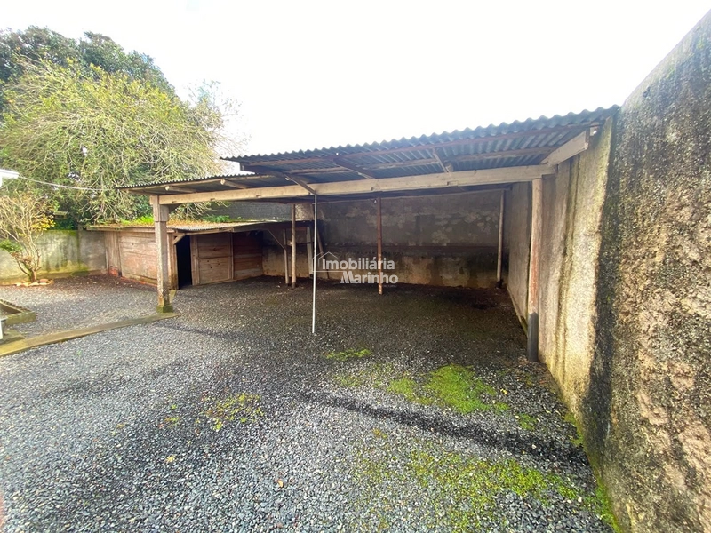 Terreno com residência e excelente potencial comercial no Centro de Campo Alegre/SC: 5ª foto da galeria de imagens do imóvel