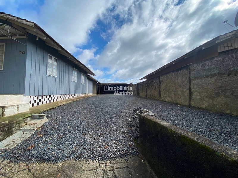 Terreno com residência e excelente potencial comercial no Centro de Campo Alegre/SC: 6ª foto da galeria de imagens do imóvel