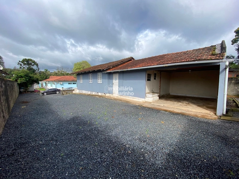 Terreno com residência e excelente potencial comercial no Centro de Campo Alegre/SC: 3ª foto da galeria de imagens do imóvel