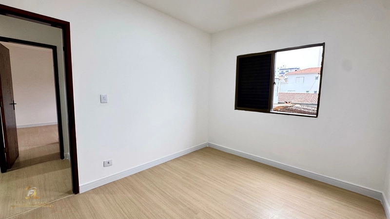 Apartamento com 2 dormitórios sendo uma suite, Vila Tupi, Lado Praia.: 9ª foto da galeria de imagens do imóvel