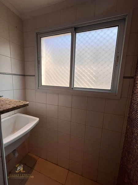 UM DORMITORIO C/M PISCINA : 8ª foto da galeria de imagens do imóvel