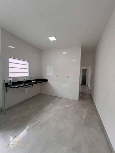  🏠 CASA DE 02 DORMITÓRIOS *REFORMADA* A 20 METROS DO MAR...: 7ª foto da galeria de imagens do imóvel