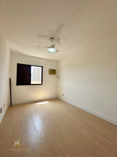 ÓTIMO APARTAMENTO A 400 METROS DO MAR : 10ª foto da galeria de imagens do imóvel