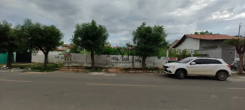 Ótimo terreno  no centro de Santa Quitéria, ideal para uma casa ampla.: 3ª foto da galeria de imagens do imóvel