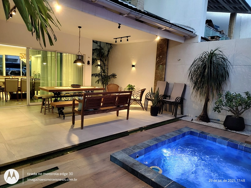 Casa Duplex à venda no Condomínio Locus Amoenus Residence - Eusébio: 1ª foto da galeria de imagens do imóvel