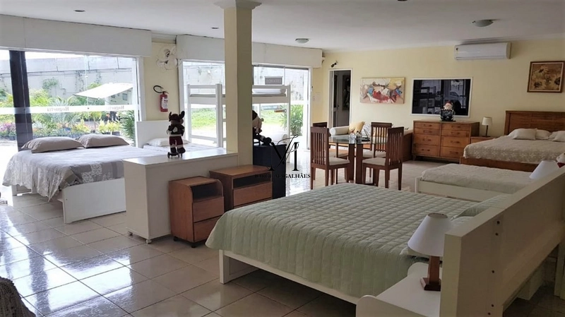 CASA E SALÃO: 2ª foto da galeria de imagens do imóvel