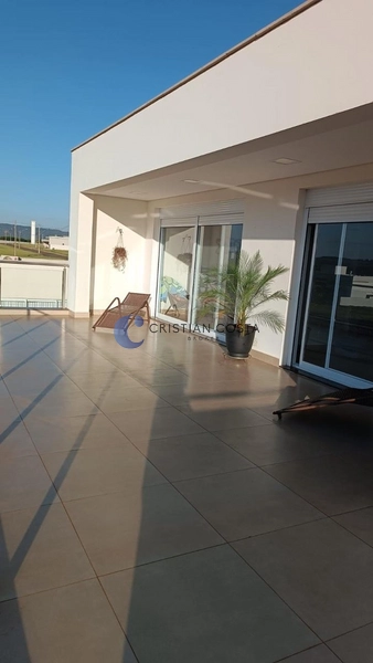 Sobrado de 7 suítes e piscina no Cond. Estância Cavalinno em Analândia: 24ª foto da galeria de imagens do imóvel