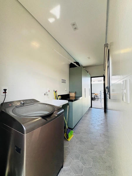 Casa contemporânea com 4 Suítes e piscina no Condomínio Faber IV no Parque Faber em São Carlos/SP: 50ª foto da galeria de imagens do imóvel