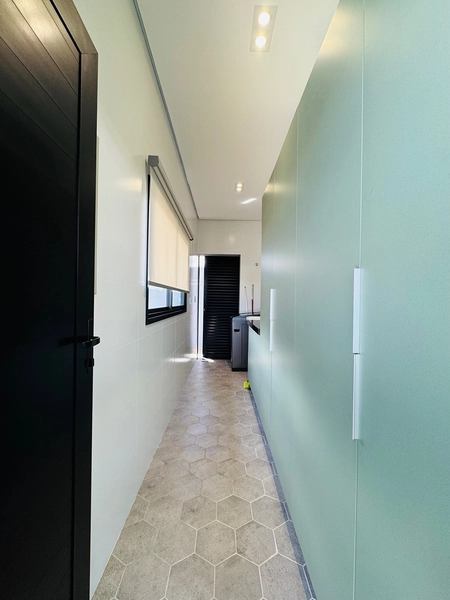 Casa contemporânea com 4 Suítes e piscina no Condomínio Faber IV no Parque Faber em São Carlos/SP: 49ª foto da galeria de imagens do imóvel