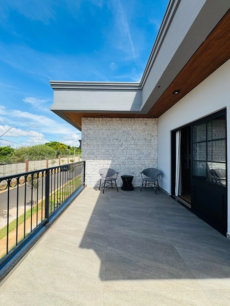 Casa contemporânea com 4 Suítes e piscina no Condomínio Faber IV no Parque Faber em São Carlos/SP: 10ª foto da galeria de imagens do imóvel
