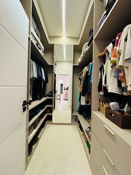 Casa contemporânea com 4 Suítes e piscina no Condomínio Faber IV no Parque Faber em São Carlos/SP: 28ª foto da galeria de imagens do imóvel