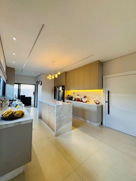 Casa contemporânea com 4 Suítes e piscina no Condomínio Faber IV no Parque Faber em São Carlos/SP: 17ª foto da galeria de imagens do imóvel