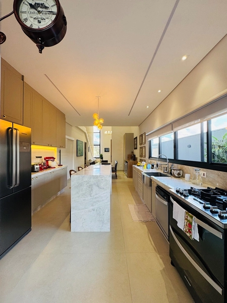 Casa contemporânea com 4 Suítes e piscina no Condomínio Faber IV no Parque Faber em São Carlos/SP: 35ª foto da galeria de imagens do imóvel