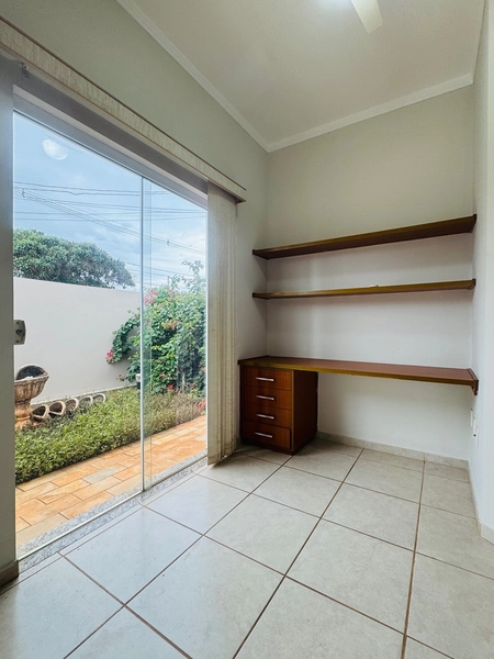 Casa de 3 Dormitórios e Escritório no Condomínio Eldorado em São Carlos/SP.: 5ª foto da galeria de imagens do imóvel