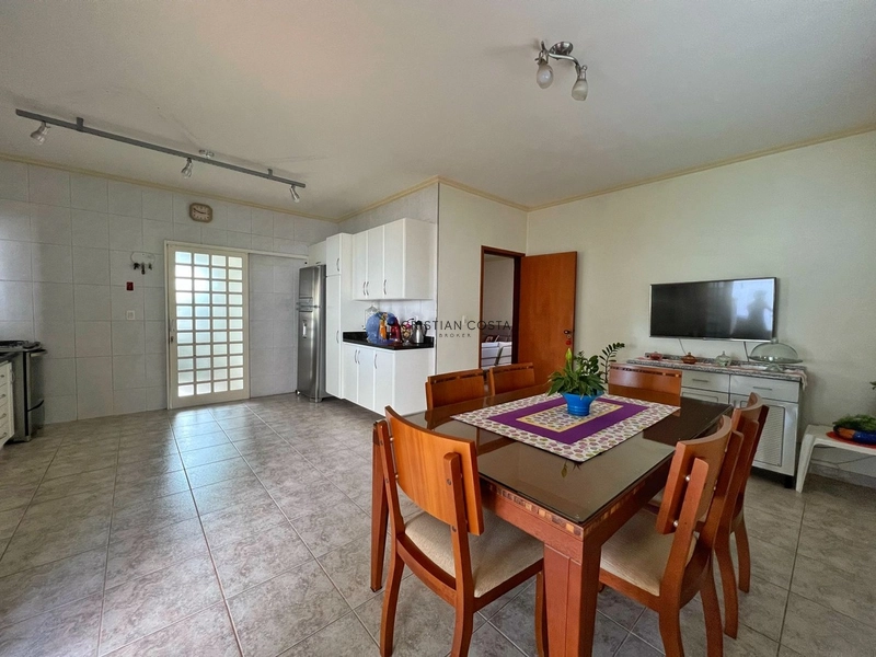Casa de 3 dormitórios no Jardim Bandeirantes em São Carlos/SP: 5ª foto da galeria de imagens do imóvel