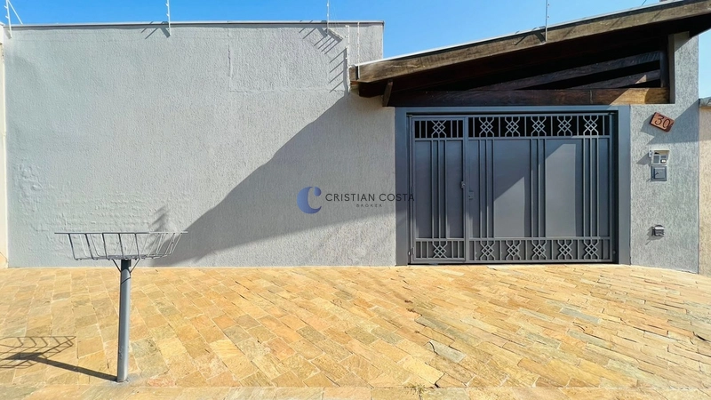 Casa de 2 dormitórios e piscina no Portal do sol em São Carlos/SP: 1ª foto da galeria de imagens do imóvel