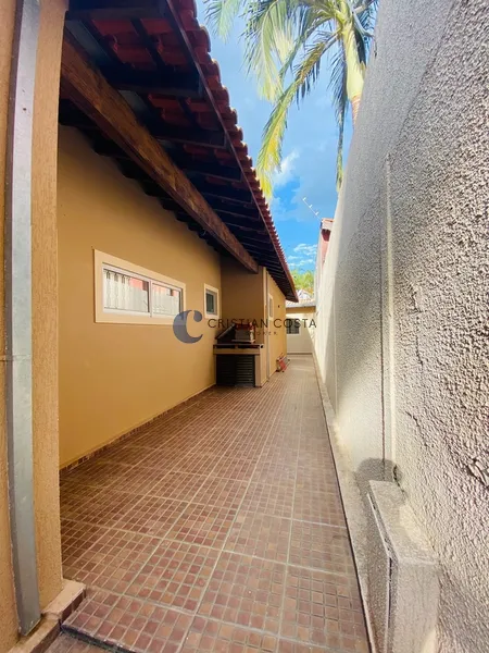CASA DE 4 DORMITORIOS E PISCINA NO PARQUE SANTA MARTA EM SÃO CARLOS/SP: 5ª foto da galeria de imagens do imóvel