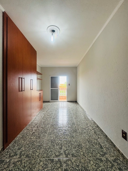 Sobrado de 3 Dormitórios e Piscina no Jd. das Torres em São Carlos/SP.: 32ª foto da galeria de imagens do imóvel