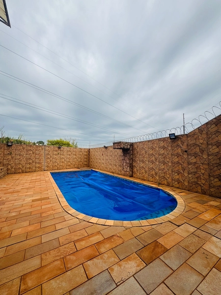 Sobrado de 3 Dormitórios e Piscina no Jd. das Torres em São Carlos/SP.: 43ª foto da galeria de imagens do imóvel