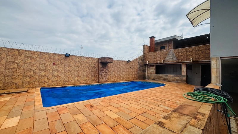 Sobrado de 3 Dormitórios e Piscina no Jd. das Torres em São Carlos/SP.: 40ª foto da galeria de imagens do imóvel