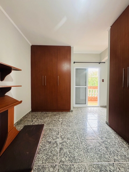 Sobrado de 3 Dormitórios e Piscina no Jd. das Torres em São Carlos/SP.: 27ª foto da galeria de imagens do imóvel