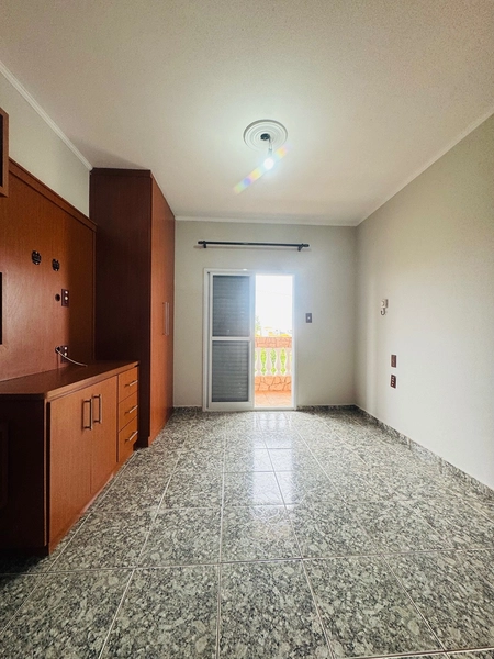 Sobrado de 3 Dormitórios e Piscina no Jd. das Torres em São Carlos/SP.: 29ª foto da galeria de imagens do imóvel