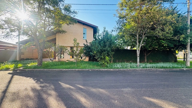 Sobrado de 5 Suítes e 947m² de terreno no Condomínio Montreal em São Carlos/SP.: 2ª foto da galeria de imagens do imóvel