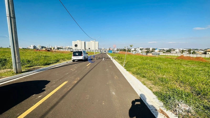 Terreno de 300 m² no cond. Monte das Araucárias em São Carlos/SP.: 1ª foto da galeria de imagens do imóvel