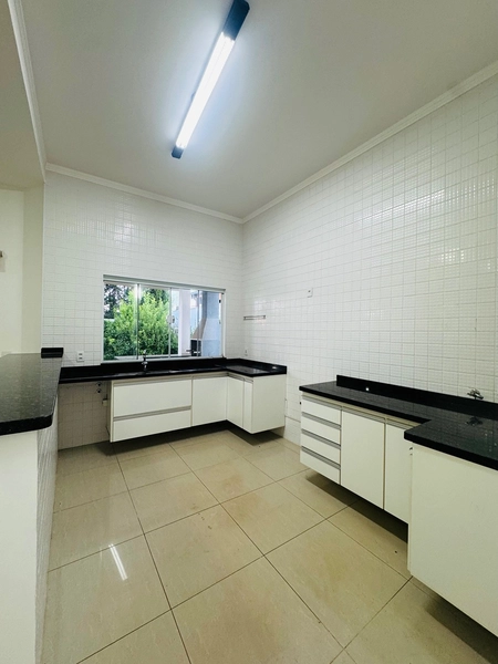 Sobrado de 3 suítes e quintal gramado no Condomínio Village damha II em São Carlos/SP.: 7ª foto da galeria de imagens do imóvel