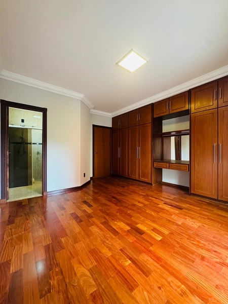 Casa de 5 Suítes e  8 Vagas Cobertas no Condomínio Faber I no Parque Faber em São Carlos/SP.: 28ª foto da galeria de imagens do imóvel