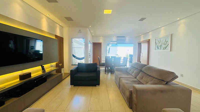 Sobrado de 4 Dormitórios e Piscina no Condomínio Village Damha III em São Carlos/SP.: 6ª foto da galeria de imagens do imóvel