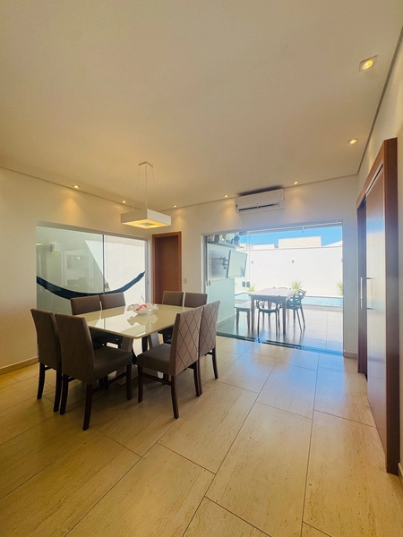 Sobrado de 4 Dormitórios e Piscina no Condomínio Village Damha III em São Carlos/SP.: 7ª foto da galeria de imagens do imóvel