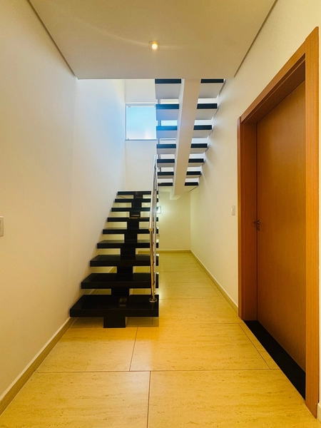 Sobrado de 4 Dormitórios e Piscina no Condomínio Village Damha III em São Carlos/SP.: 31ª foto da galeria de imagens do imóvel