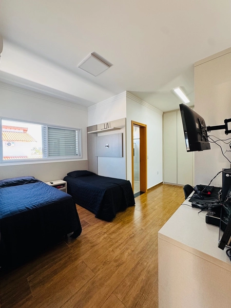 Sobrado de 4 Dormitórios e Piscina no Condomínio Village Damha III em São Carlos/SP.: 34ª foto da galeria de imagens do imóvel