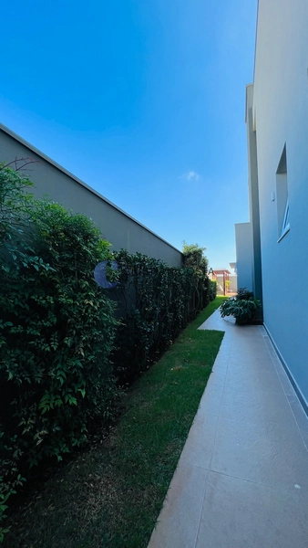 Sobrado de 4 suítes e piscina no Residencial Damha II em São Carlos/SP: 8ª foto da galeria de imagens do imóvel