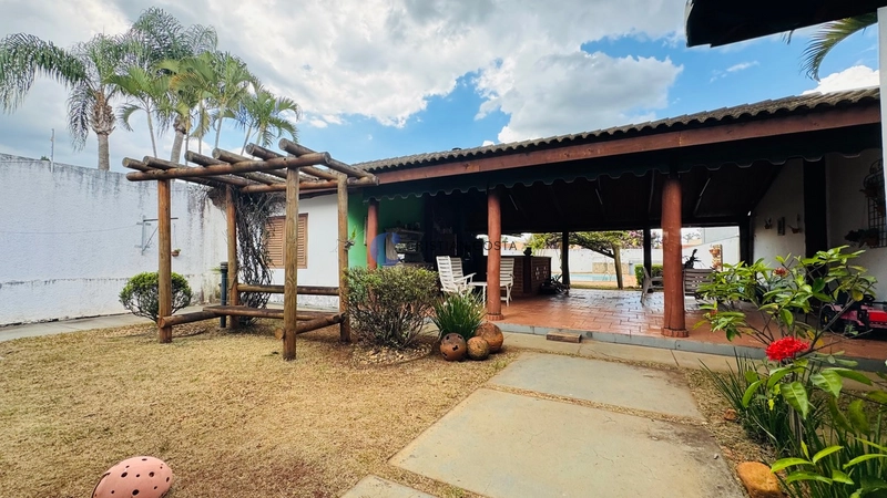 Casa de 5 suítes e 900m² de terreno no Planalto Paraíso em São Carlos.: 14ª foto da galeria de imagens do imóvel