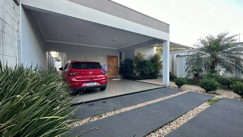 Casa de 3 suítes e piscina no Jardim Santa Elisa em São Carlos/SP: 1ª foto da galeria de imagens do imóvel