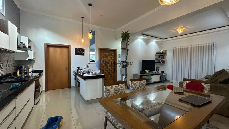 Casa de 3 suítes e piscina no Jardim Santa Elisa em São Carlos/SP: 7ª foto da galeria de imagens do imóvel